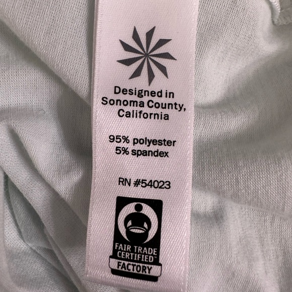 Athleta NWOT Mint Green Medium Short Sleeve Tee Shirt Workout Running Medium - Picture 11 of 16